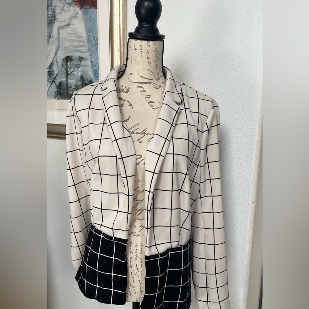 Worthington size XL windowpane blazer. Open front jacket no button.